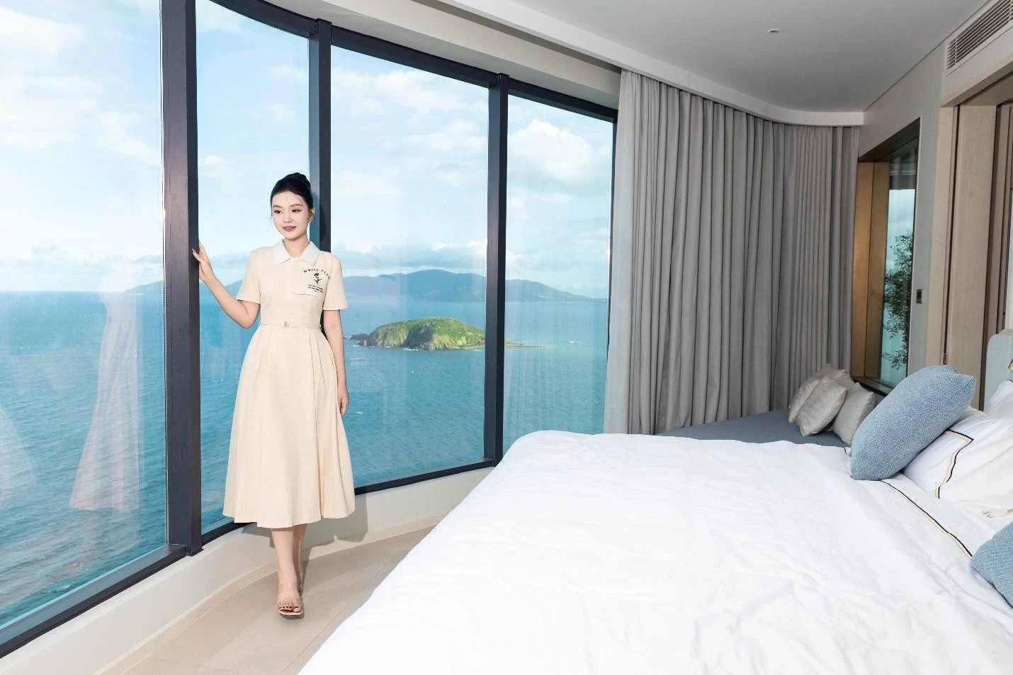 Á hậu Lê Phương Khánh Như trong không gian căn hộ tại Libera Nha Trang.