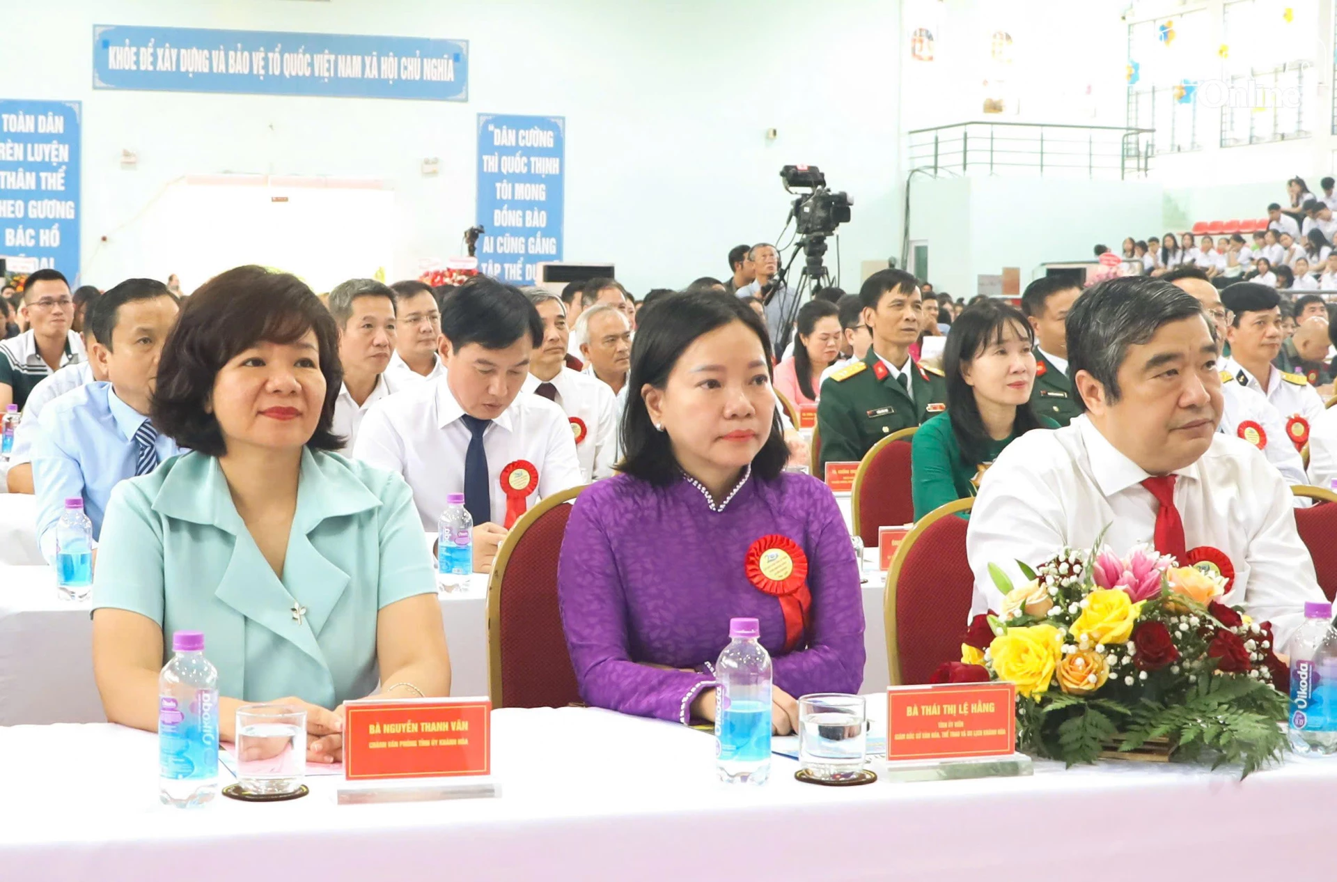 Các đại biểu tham dự lễ kỷ niệm.