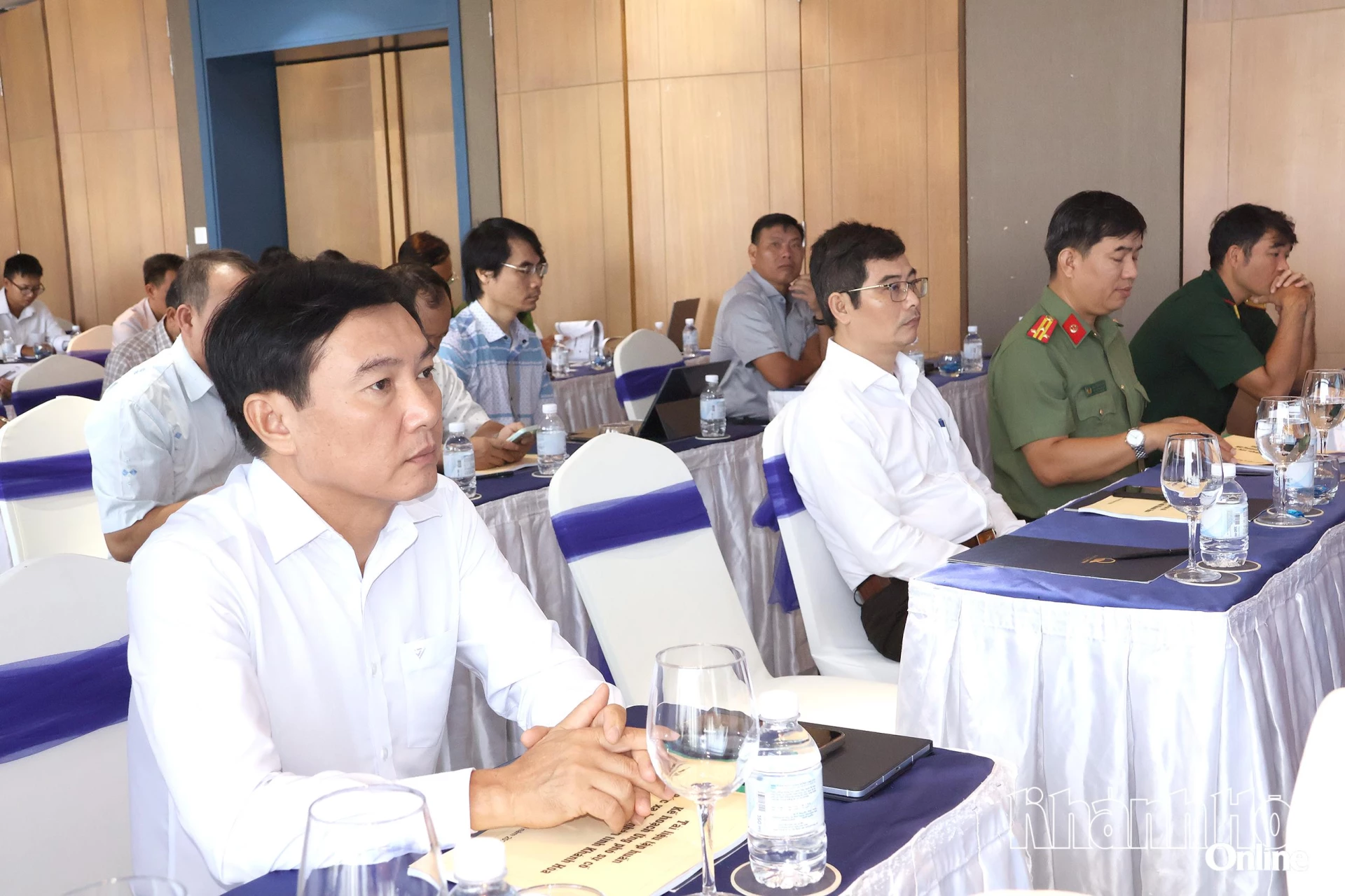 Các đại biểu tham dự Hội nghị.