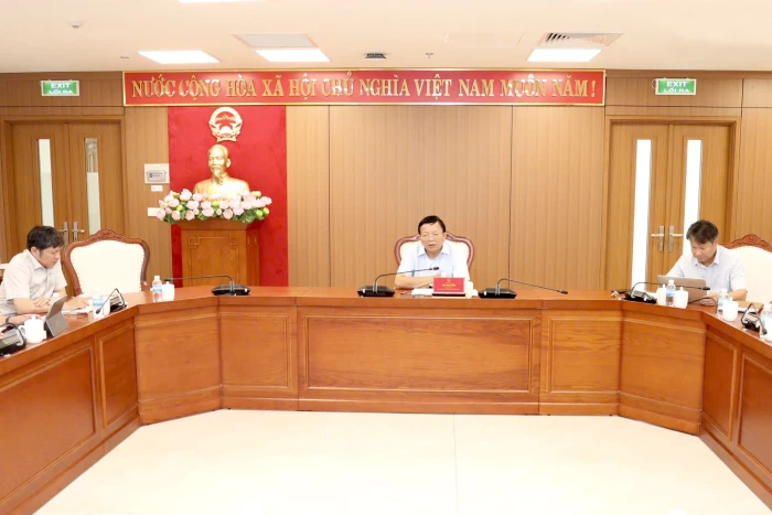 Đẩy nhanh giải phóng mặt bằng các khu tái định cư phục vụ đường sắt tốc độ cao