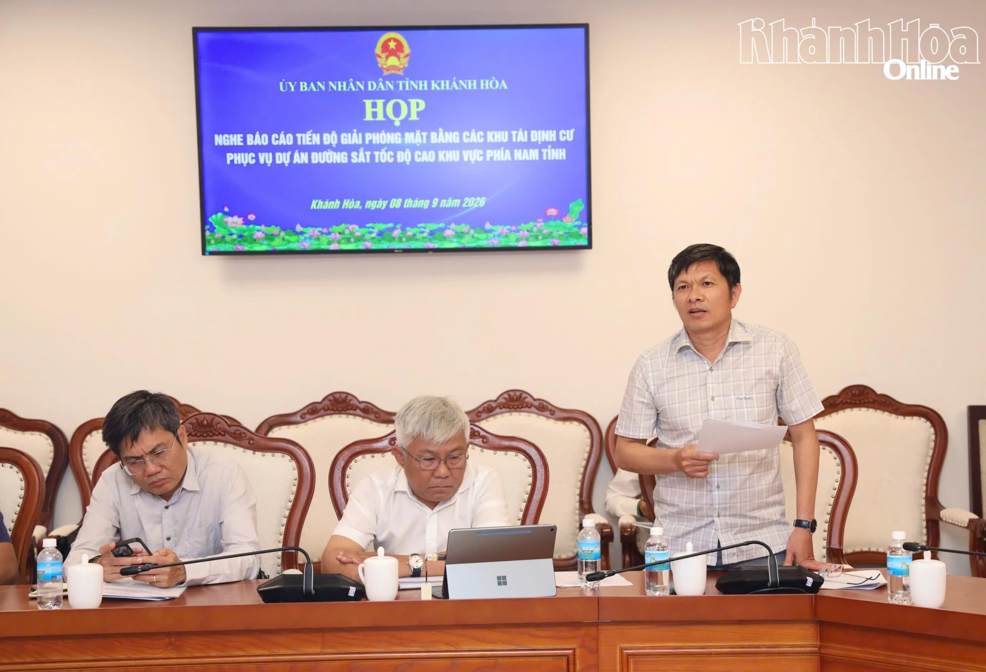 Lãnh  đạo  Sở  Xây  dựng  phát  biểu  ý  kiến