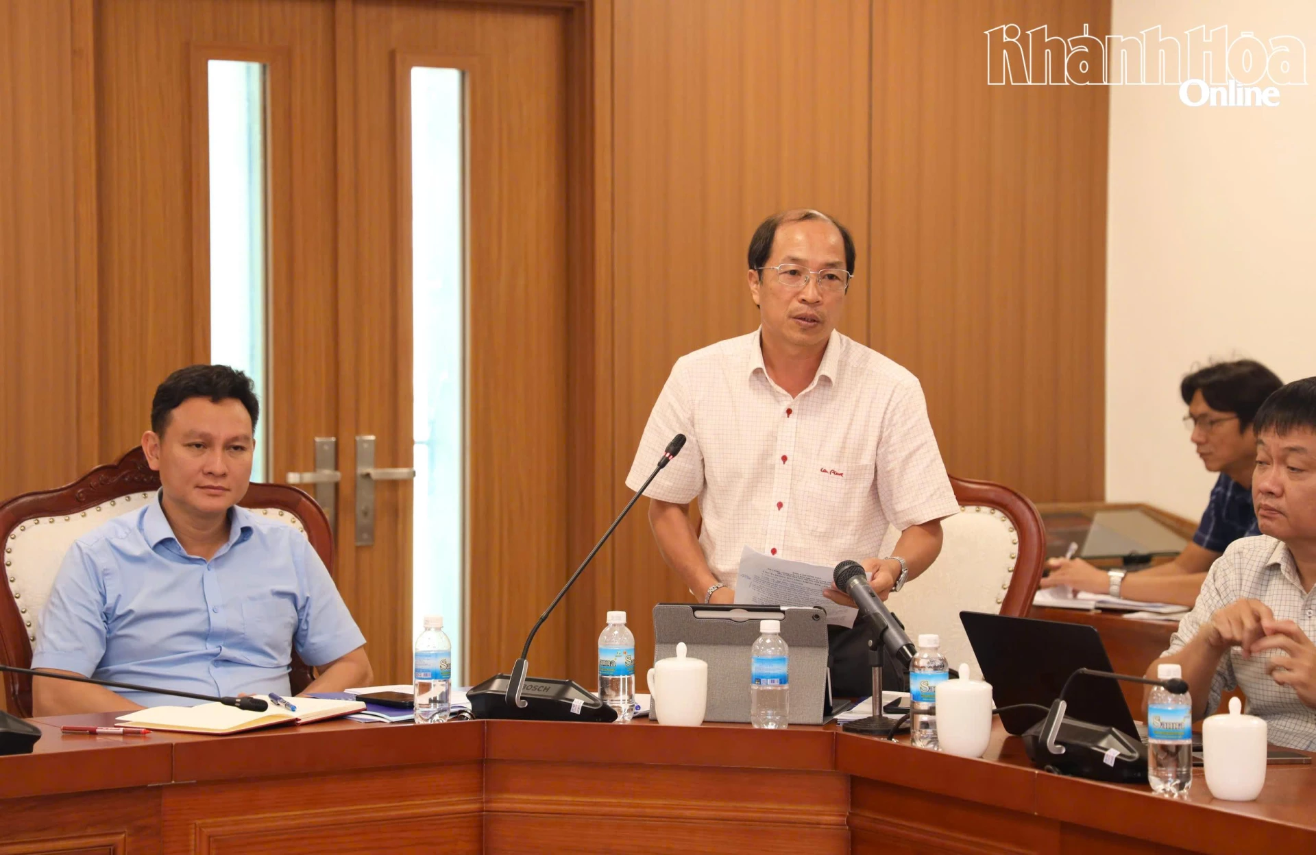 Lãnh  đạo  Sở  Công  Thương giải đáp  một số vướng mắc tại  buổi làm việc