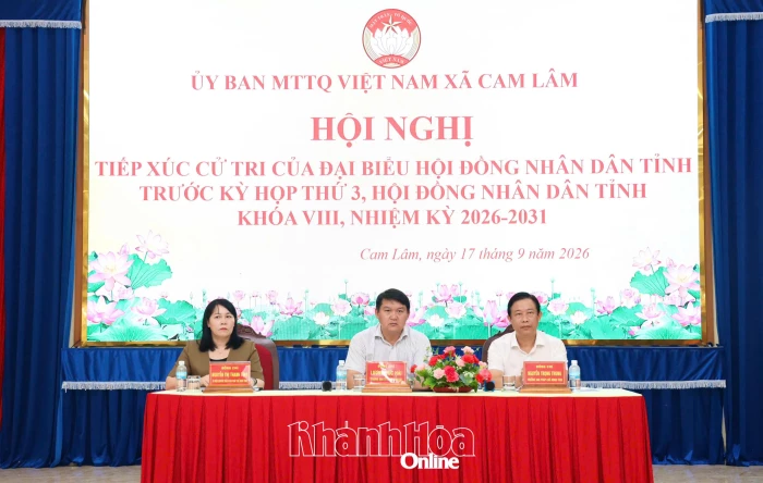 Trưởng Ban Tổ chức Tỉnh ủy Lương Đức Hải tiếp xúc cử tri xã Cam Lâm