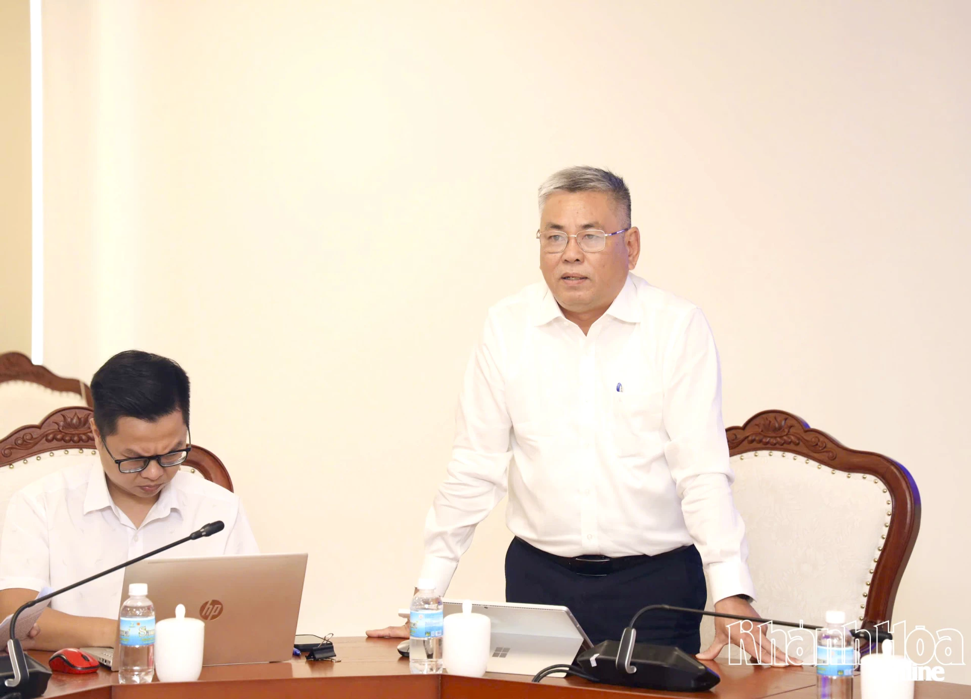Lãnh đạo phường Nha Trang phát biểu ý kiến.