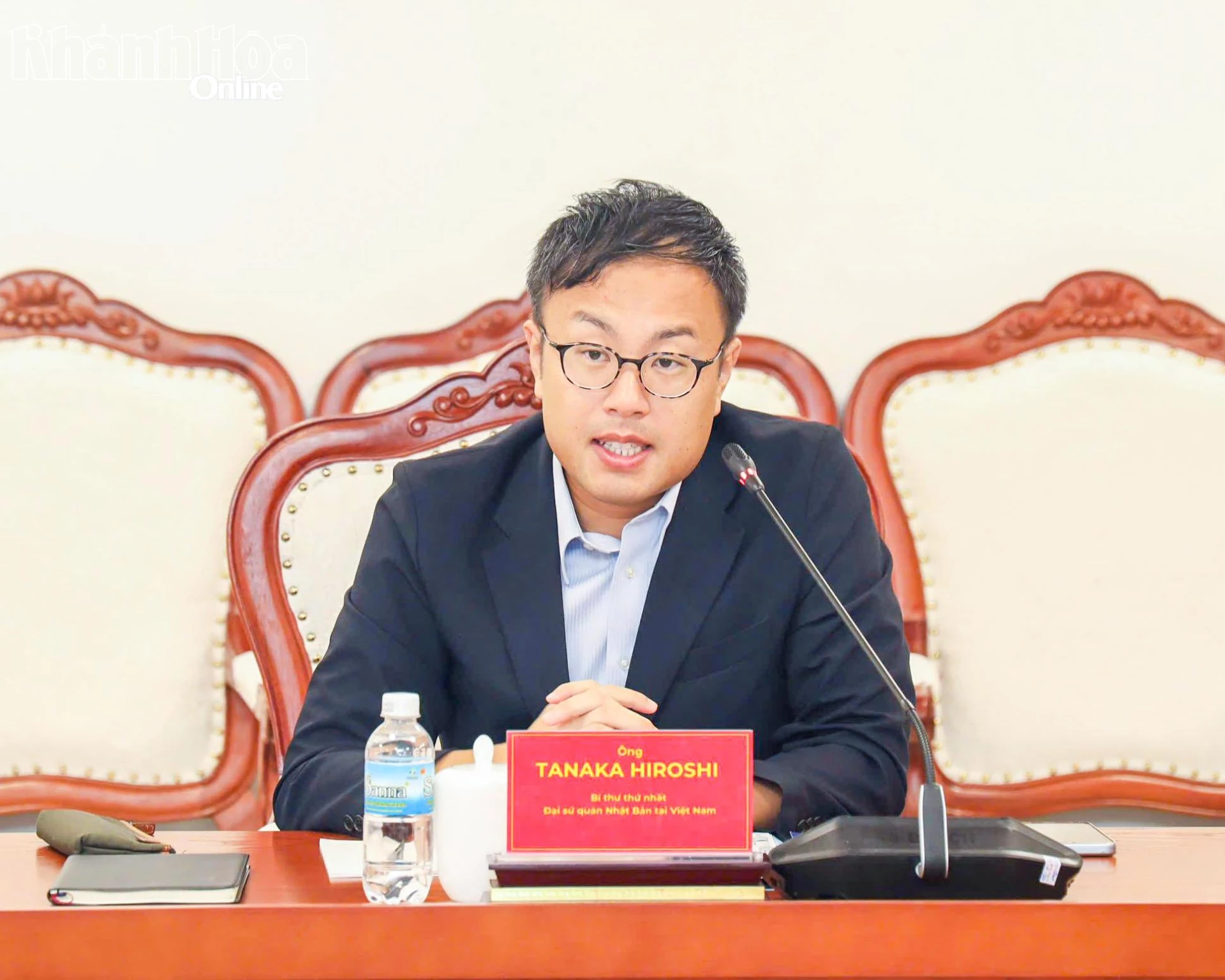 Ông Tanaka Hiroshi phát biểu tại buổi làm việc.