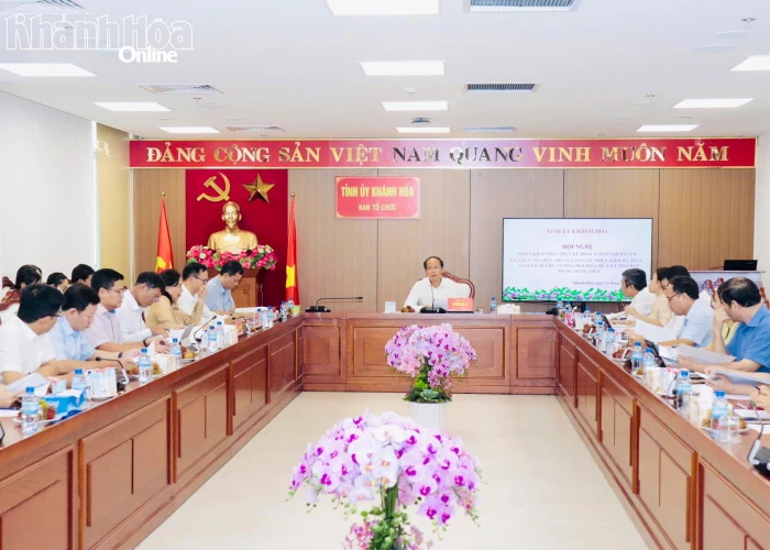 Đẩy nhanh triển khai kế hoạch về làm sạch, chuẩn hóa dữ liệu tổ chức đảng, đảng viên