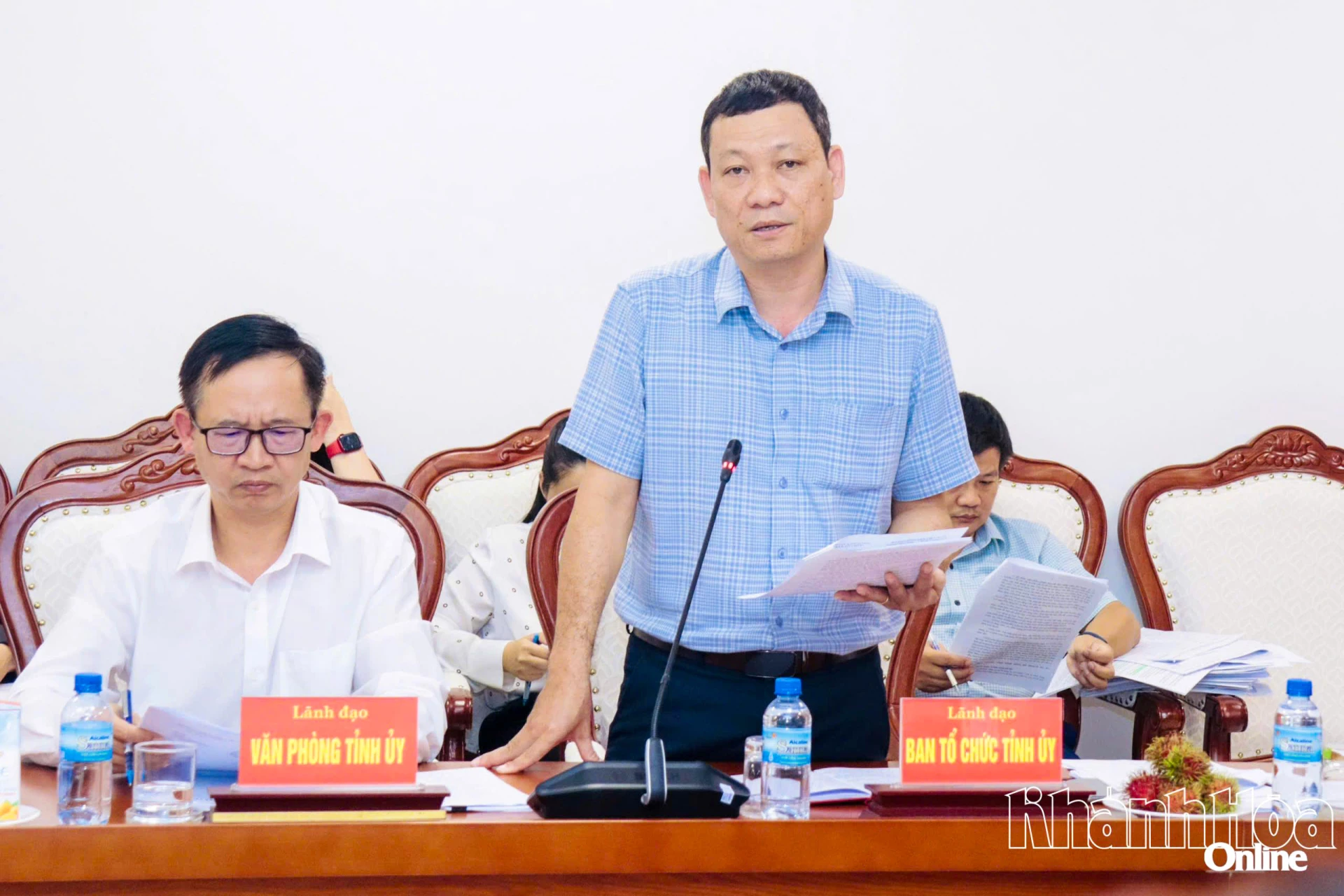 Lãnh đạo Ban Tổ chức Tỉnh ủy báo cáo việc triển khai Kế hoạch số 57.