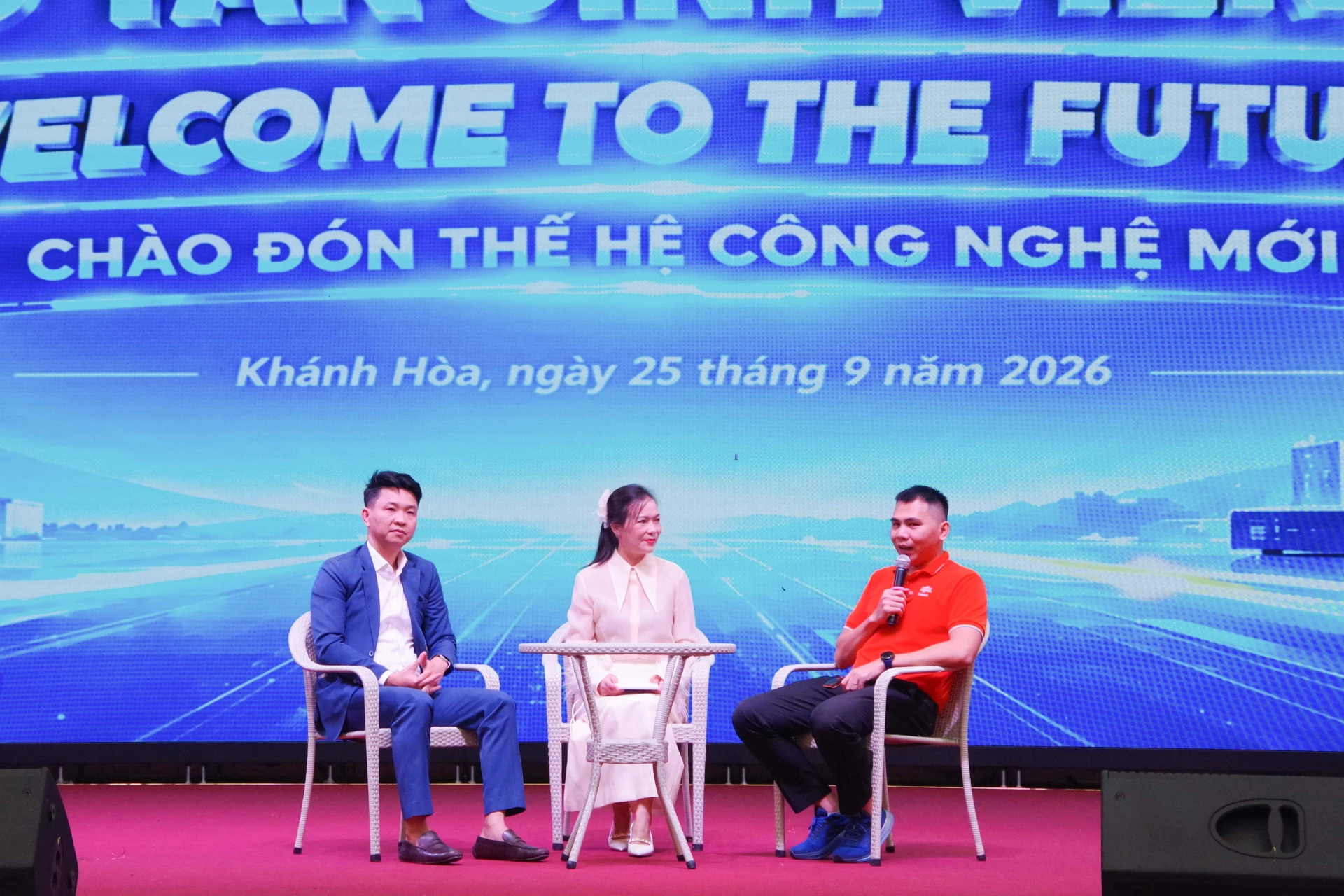 Hoạt động giao lưu, tọa đàm tại chương trình.