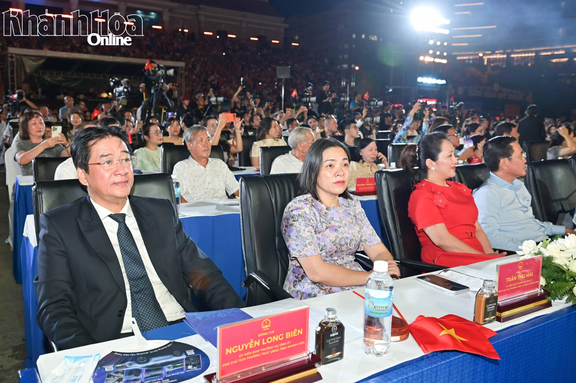 Standing Vice-Chairman of Peoples Committee of Khanh Hoa Province Nguyen Long Bien; Standing Vice-Chairwoman of the Vietnam Fatherland Front of the province Tran Thu Mai attend Miss World 2026 final night 

