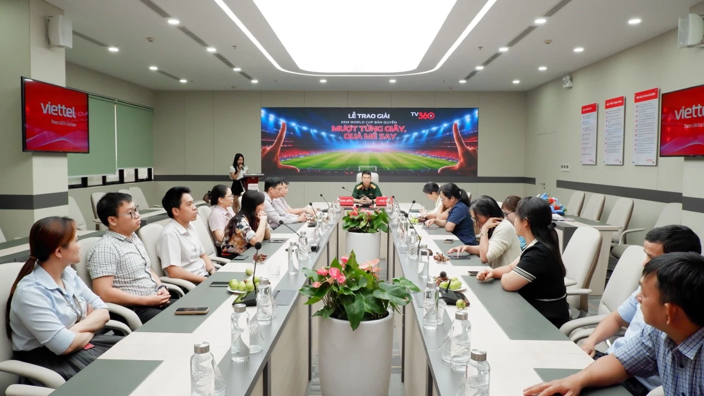Buổi trao thưởng được tổ chức tại Viettel Khánh Hoà với sự tham gia của đại diện khách hàng và các đơn vị liên quan.