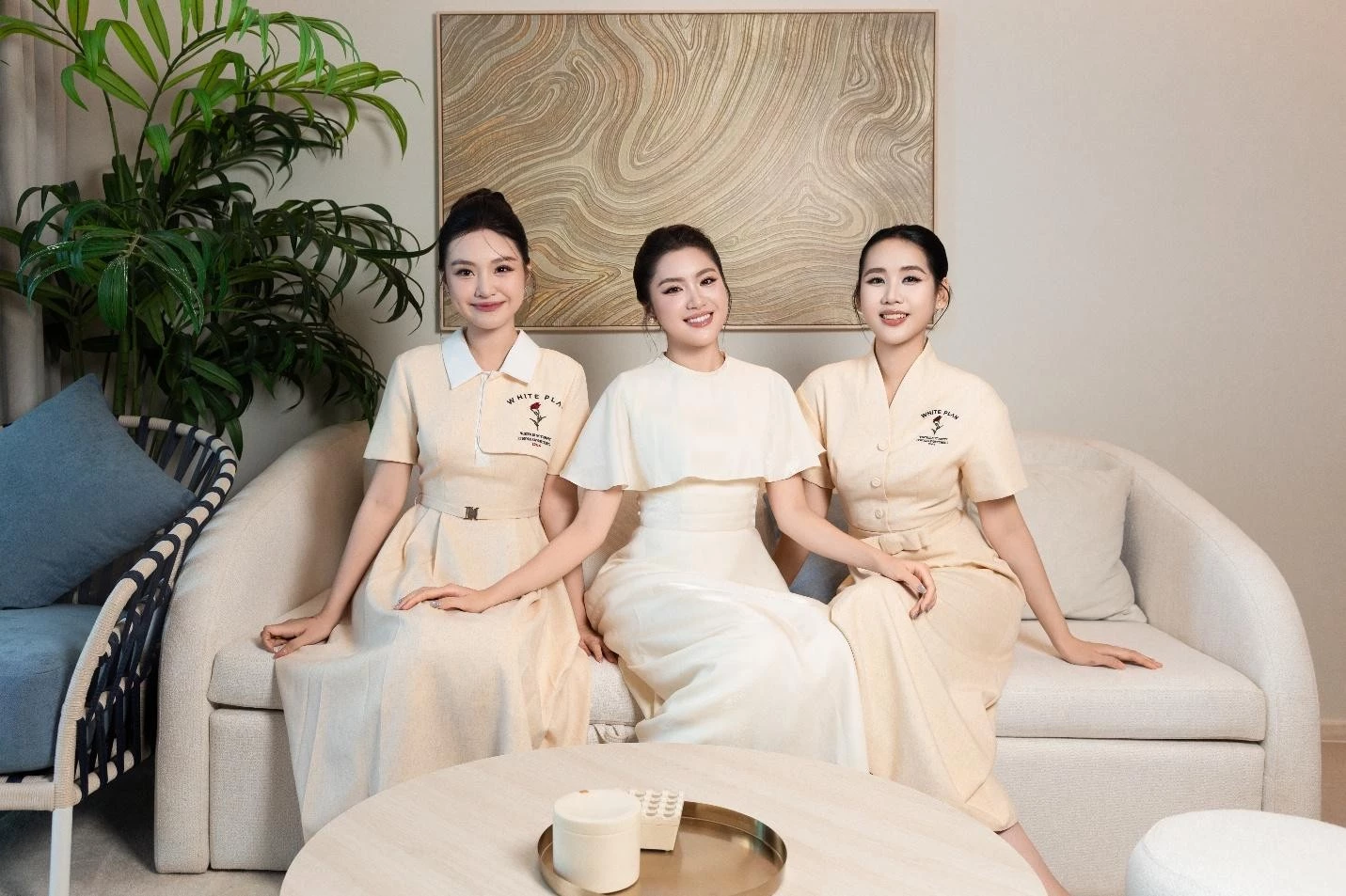 Không gian căn hộ tại Libera Nha Trang với tầm nhìn rộng mở ra Vịnh Nha Trang.