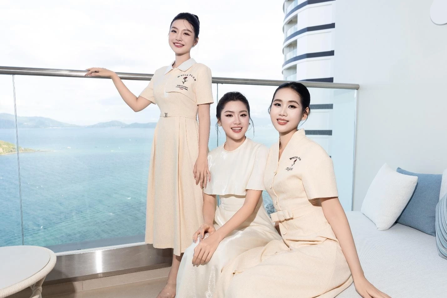 Không gian căn hộ Alora Nha Trang với tầm nhìn rộng mở ra Vịnh Nha Trang.