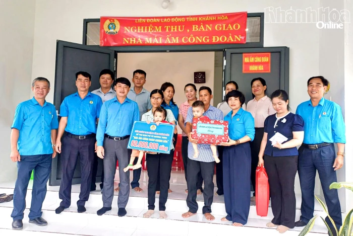 Điểm tựa cho người lao động 