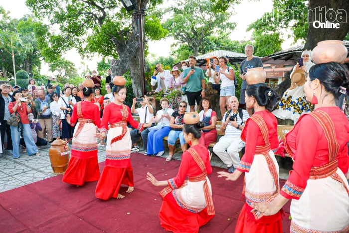 Phát triển du lịch văn hóa Khánh Hòa trong kỷ nguyên mới - Kỳ 2: Tiềm năng chưa được phát huy tương xứng