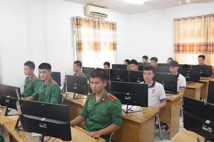 Trường Sĩ quan Thông tin tổ chức hội thi Olympic Tin học năm 2026
