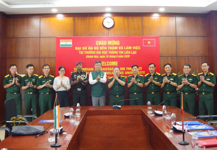 Đại sứ Ấn Độ thăm, làm việc tại Trường Đại học Thông tin liên lạc