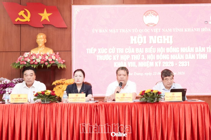 Bí thư Tỉnh ủy Trần Phong tiếp xúc cử tri phường Nha Trang và Tây Nha Trang