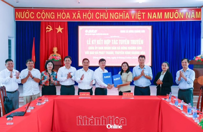 Báo và Phát thanh, Truyền hình Khánh Hòa ký kết chương trình phối hợp tuyên truyền với xã Đông Khánh Sơn