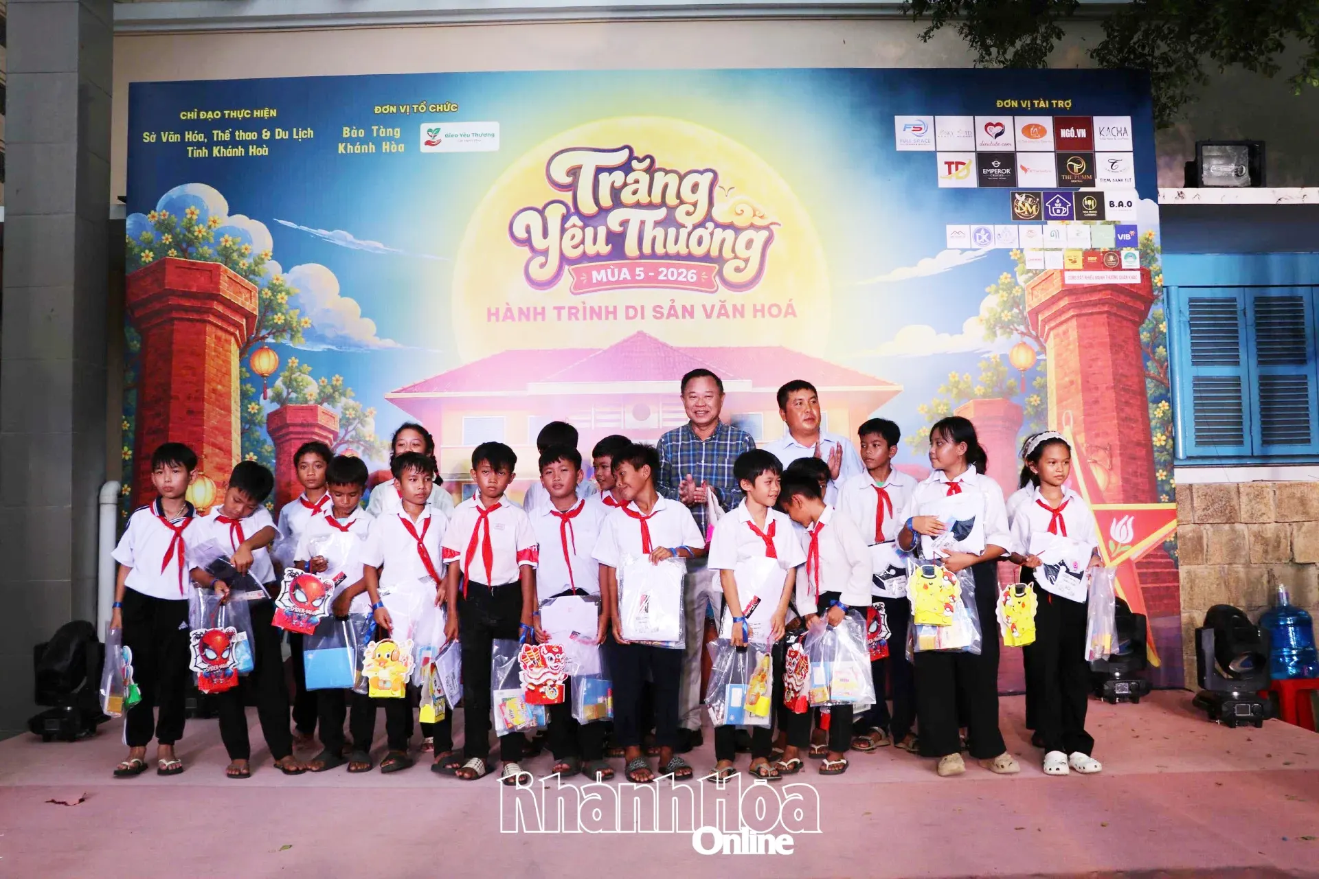 Bảo tàng tỉnh Khánh Hòa tổ chức chương trình Trung thu cho học sinh dân tộc thiểu số