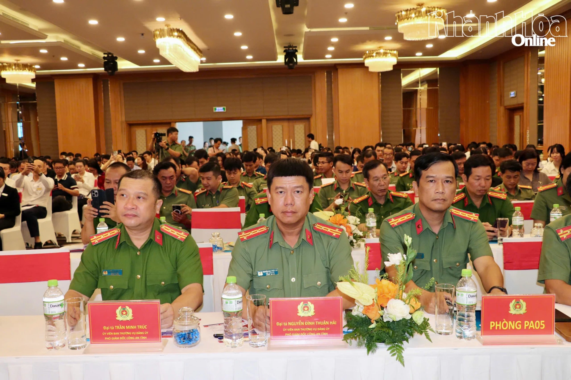 Các đại biểu tham dự tại hội nghị.