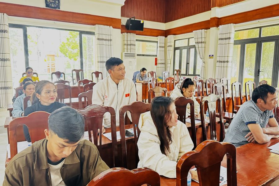 Đại biểu thảo luận về chính sách báo hiểm xã hội tự nguyện.