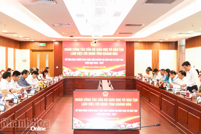 Đoàn công tác của Bộ Giáo dục và Đào tạo làm việc với UBND tỉnh Khánh Hòa