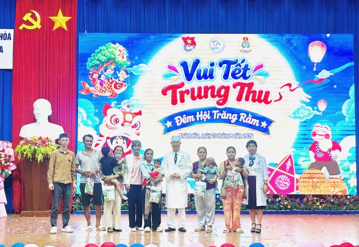 Bệnh viện Đa khoa Ninh Thuận tổ chức “Vui Tết Trung thu - Đêm hội trăng rằm” cho bệnh nhi