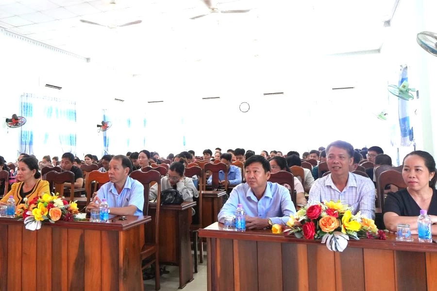 Các đại biểu tham dự lớp bồi dưỡng.