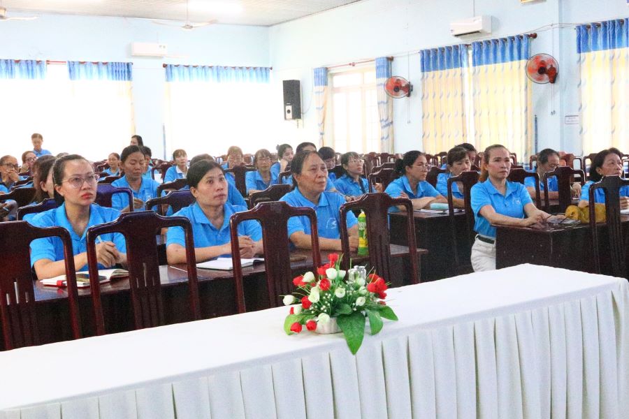 Các đại biểu tham dự lớp tập huấn.