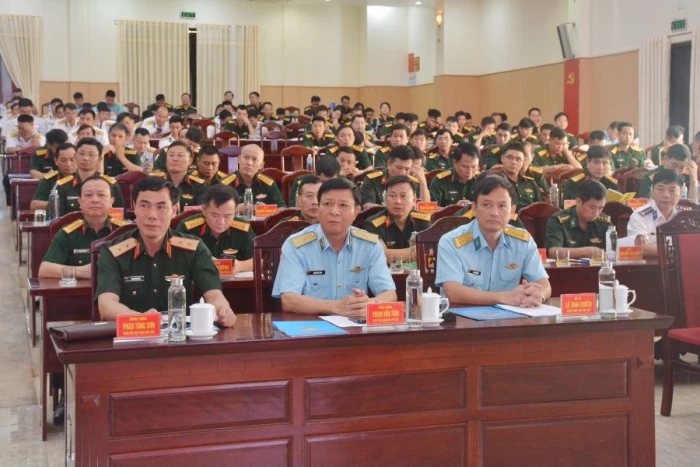 Hơn 200 cán bộ tham gia tập huấn xăng dầu toàn quân