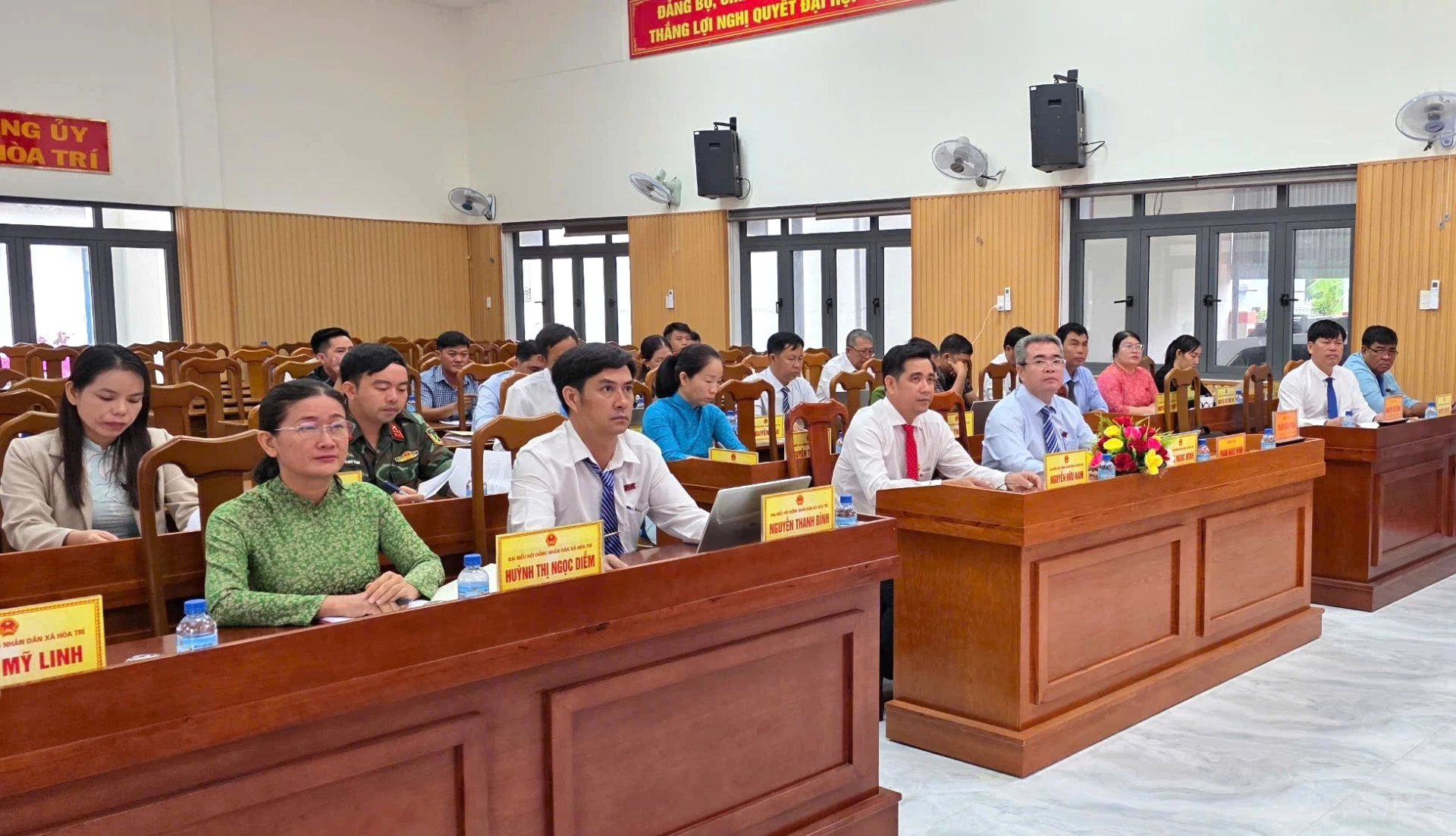 C&aacute;c đại biểu tham dự kỳ họp.