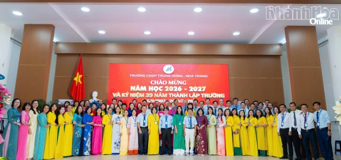 Trường Cao đẳng Sư phạm Trung ương - Nha Trang kỷ niệm 39 năm thành lập