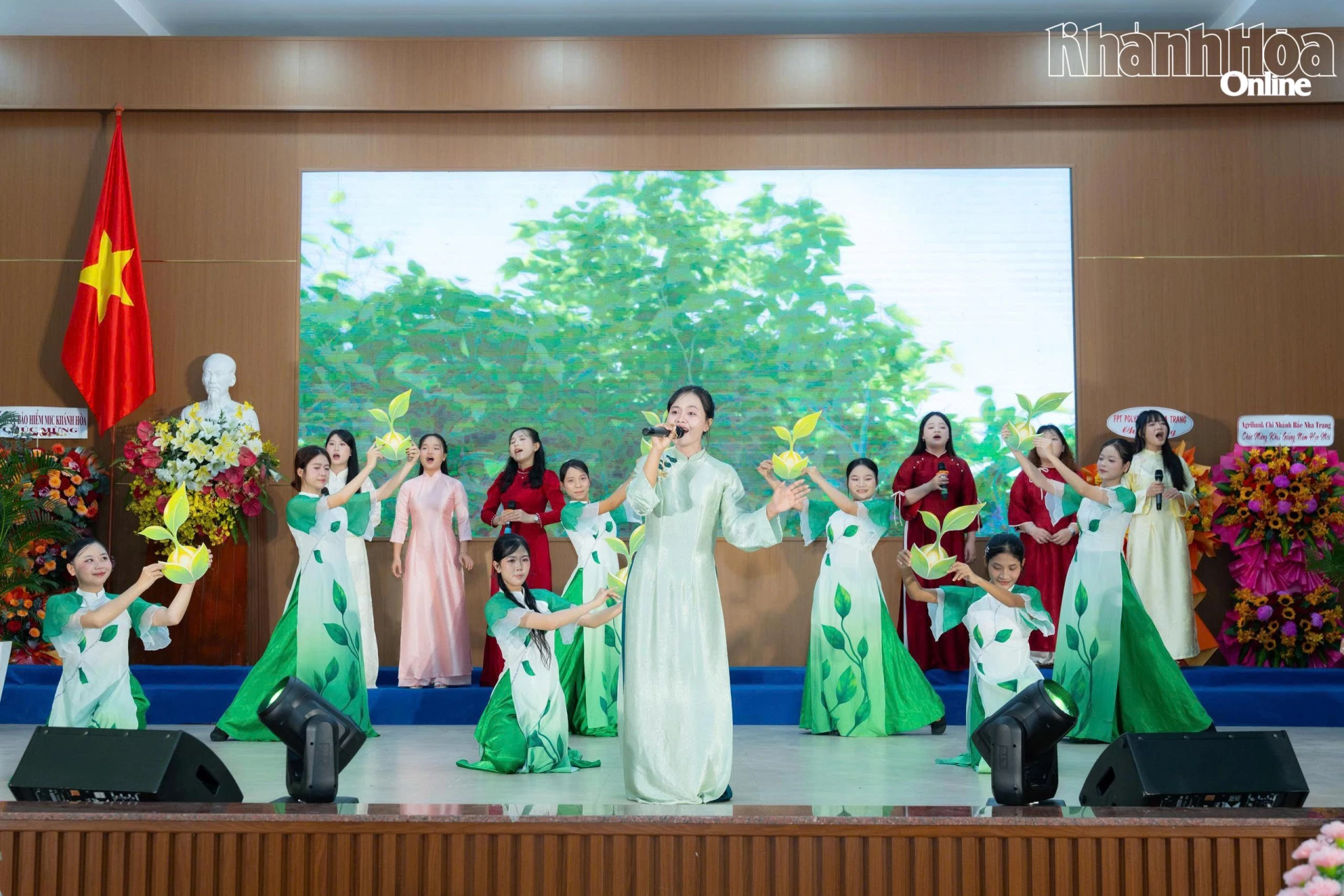 Một tiết mục văn nghệ tại chương trình. 
