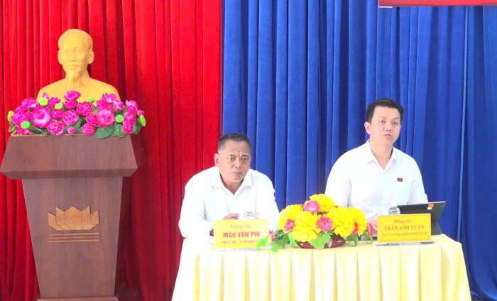 Đại biểu HĐND tỉnh Khánh Hòa tiếp xúc cử tri xã Khánh Vĩnh