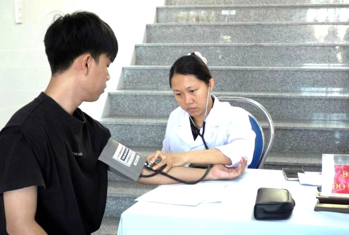 Phường Cam Ranh khám sơ tuyển sức khỏe 317 thanh niên trong độ tuổi thực hiện nghĩa vụ quân sự năm 2027