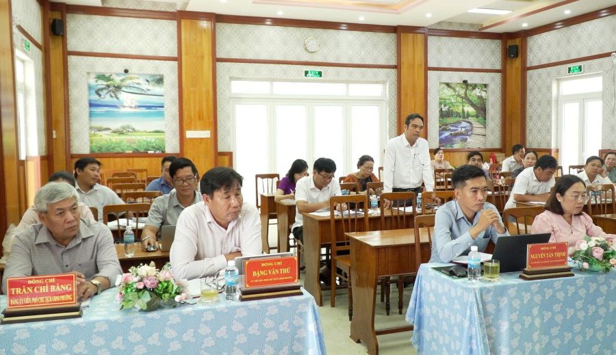 Các đại biểu tham dự hội nghị.