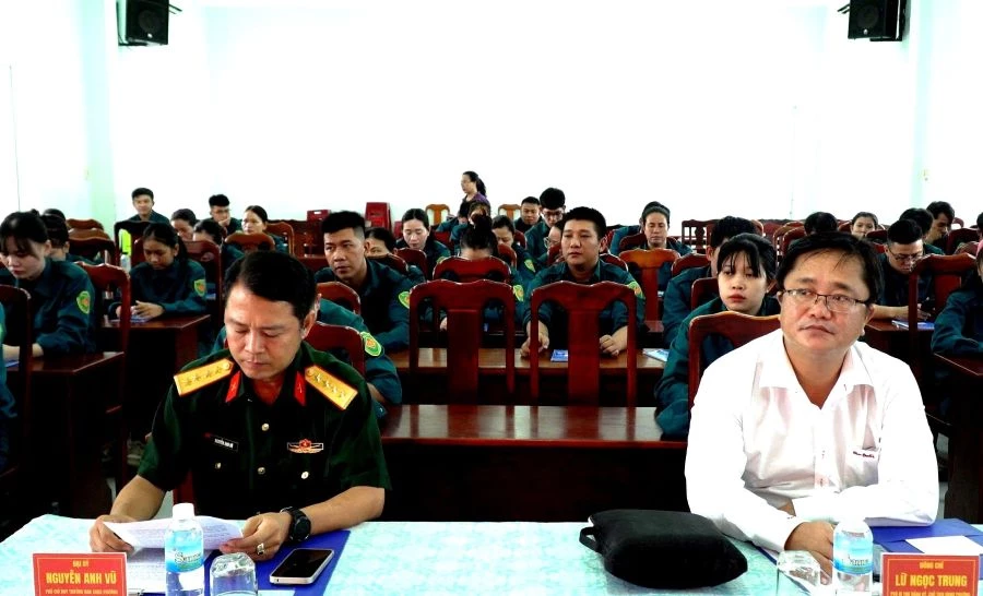 Các đại biểu tham dự buổi tập huấn.