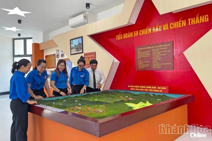 Tăng cường giáo dục lý luận chính trị, lý tưởng cách mạng, đạo đức, lối sống, ý thức công dân