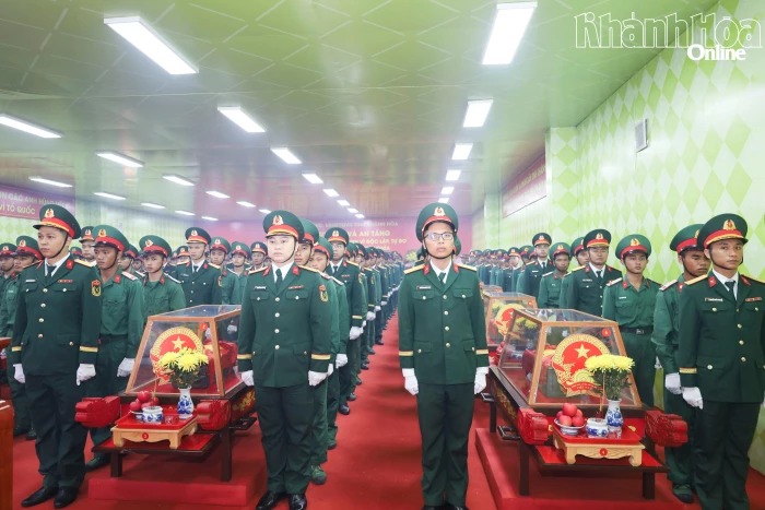 Đưa các anh về với đồng đội 