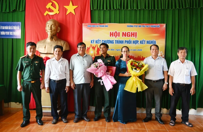 Ban Chỉ huy Quân sự xã Thuận Bắc và Trường Phổ thông Dân tộc nội trú THCS Thuận Bắc triển khai Chương trình kết nghĩa
