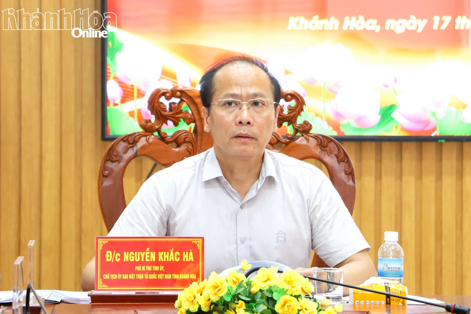 Đồng chí Nguyễn Khắc Hà phát biểu kết luận hội nghị.