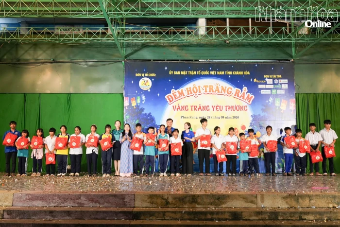 Cung Văn hóa Thiếu nhi tỉnh Khánh Hòa tổ chức chương trình Đêm hội trăng rằm