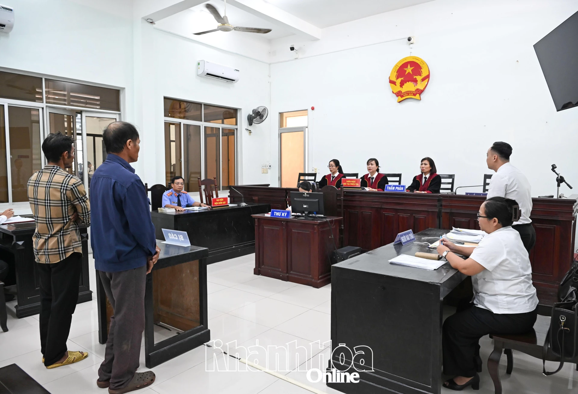 Quang cảnh phiên tòa phúc thẩm.