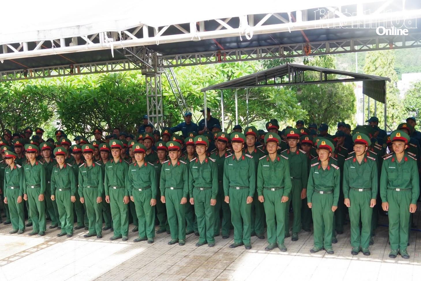 Gần 300 cán bộ, chiến sĩ tham gia luyện tập