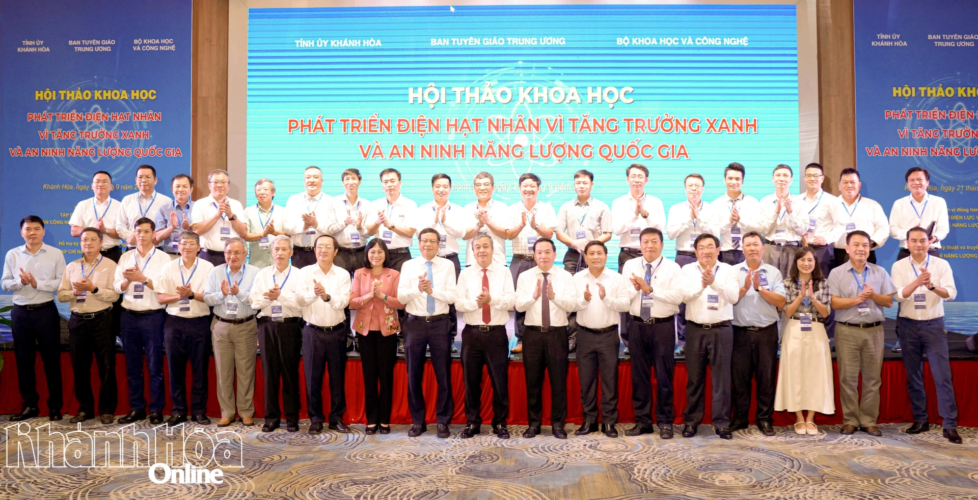 Các đại biểu tại hội thảo khoa học “Phát triển điện hạt nhân vì tăng trưởng xanh và an ninh năng lượng quốc gia”.