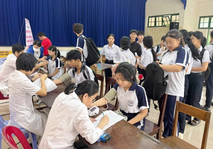 Hơn 1.000 học sinh được sàng lọc bệnh thalassemia, thiếu máu thiếu sắt