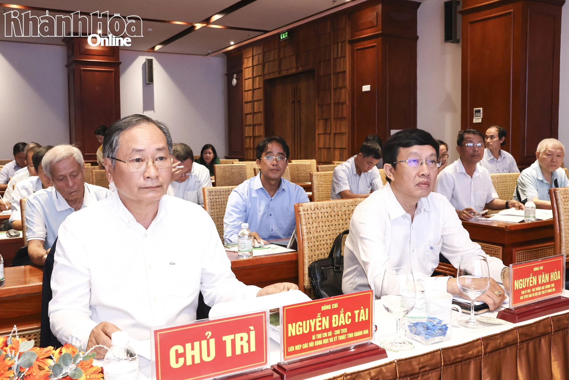 
Các đại biểu tham dự hội thảo.