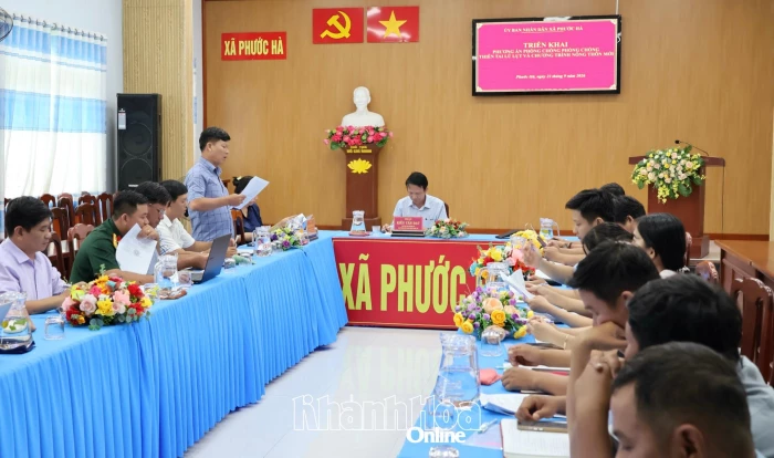 Xã Phước Hà họp triển khai phương án phòng, chống thiên tai, lũ lụt