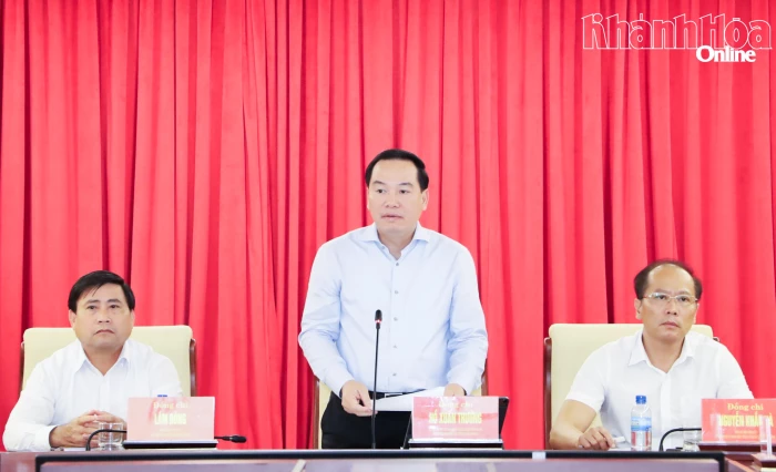 Thường trực Tỉnh ủy Khánh Hòa giao ban công tác tháng 8