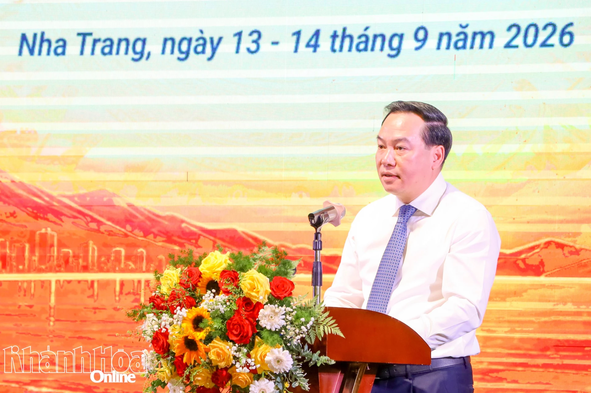 Đồng chí Hồ Xuân Trường phát biểu tại hội nghị. 